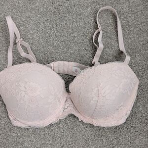 SO Lace Padded Bra in Light Pink
